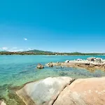 4 Beds In Marinella Just 100 Mt From The 아파트 골푸아랑시